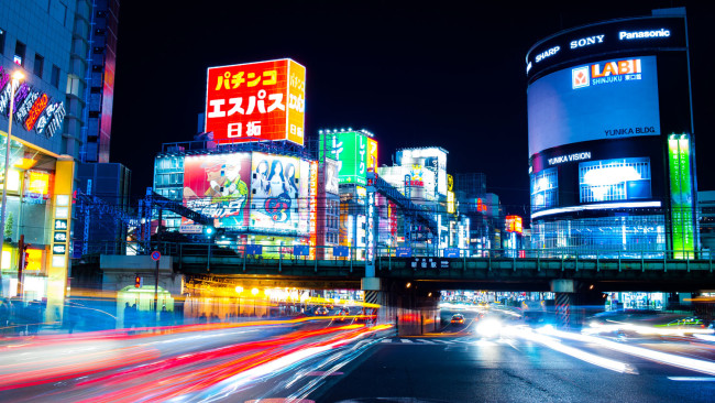 Explore Tokyo and take amazing photos with the help of this creative company.